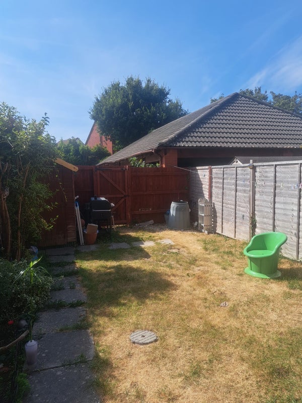 Room Oaktree Crescent in Bristol