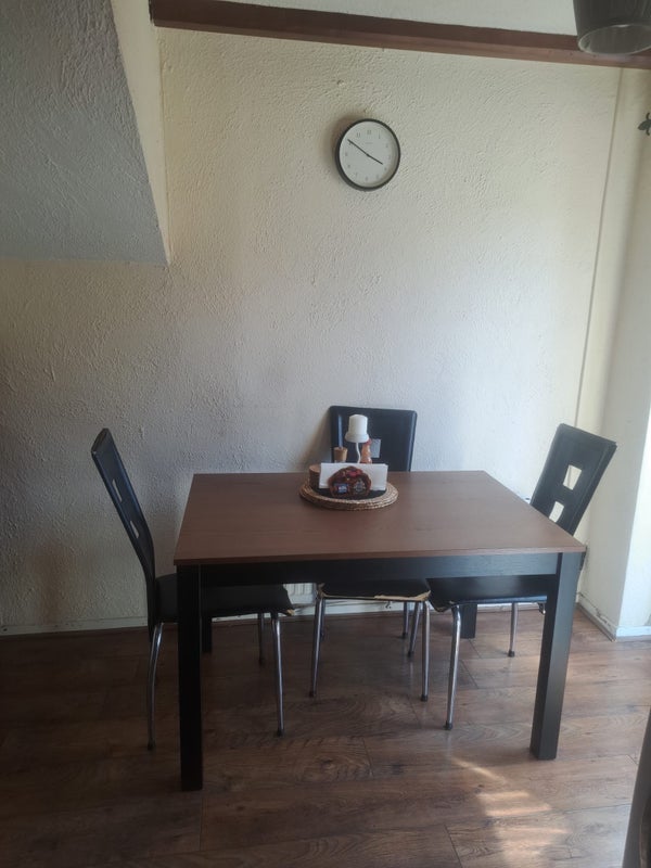 Room Oaktree Crescent in Bristol