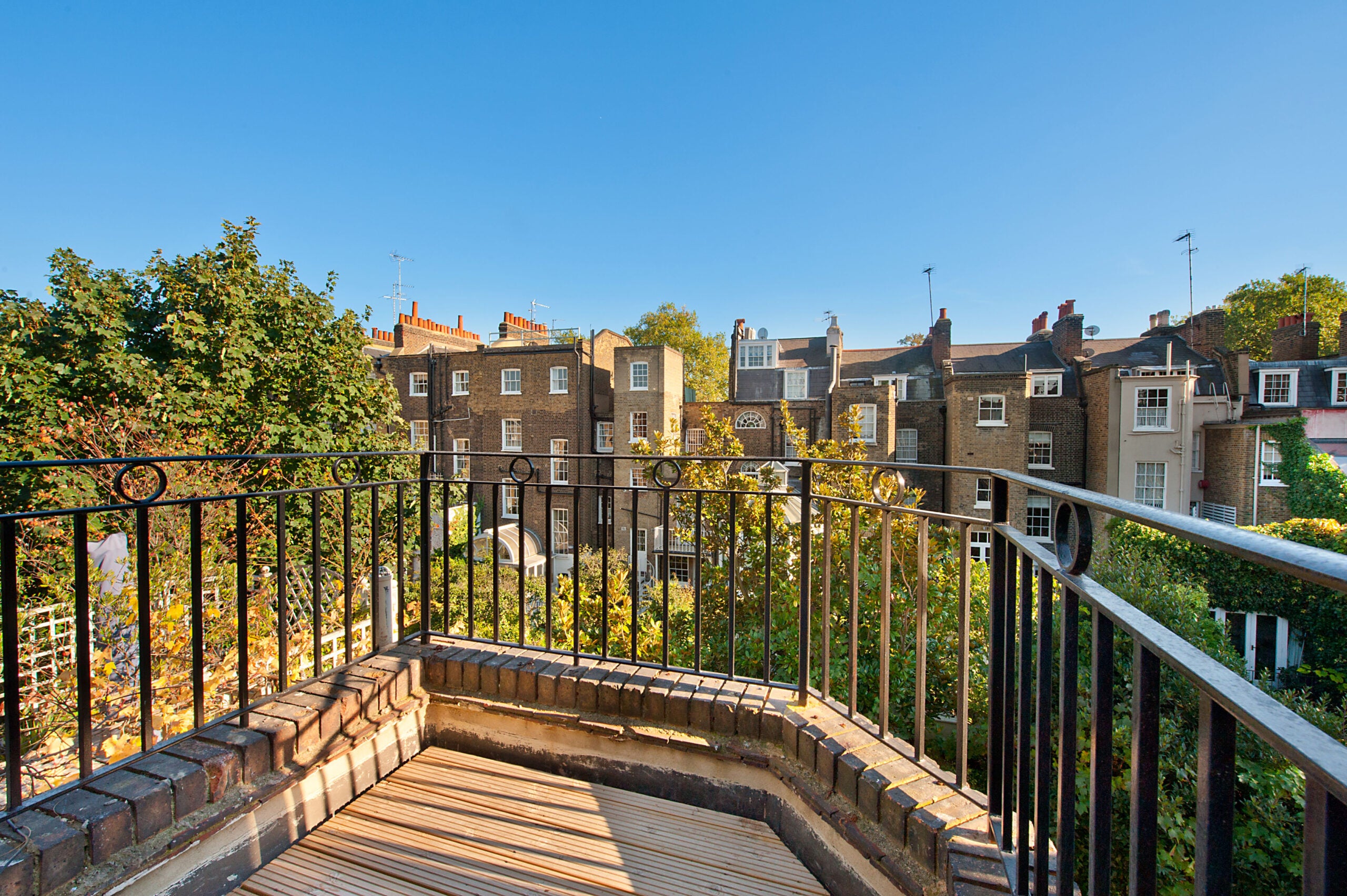 Flat Woodfall Street in Greater London