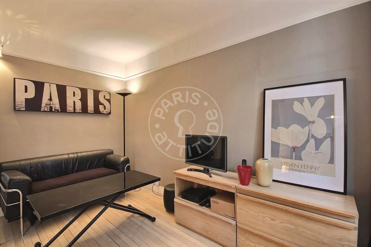 Appartement Rue la Condamine à Paris