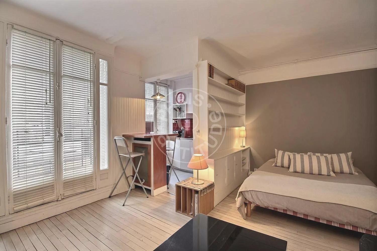 Appartement Rue la Condamine à Paris