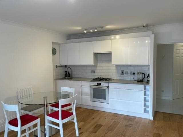 Flat Churchill Road in Greater London
