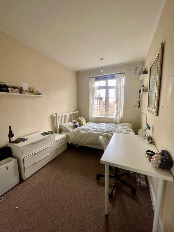 Room Hartington Road in Greater London