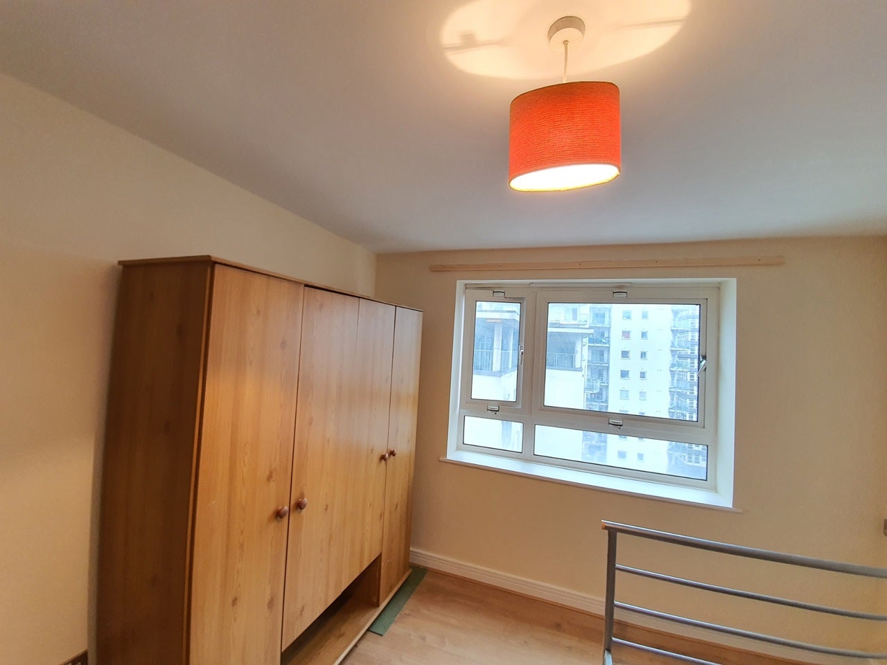 Flat Hainault Street in Greater London