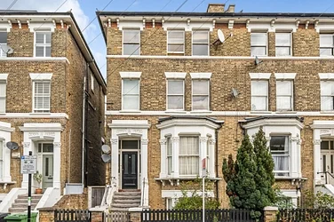 Flat Penford Street in Greater London