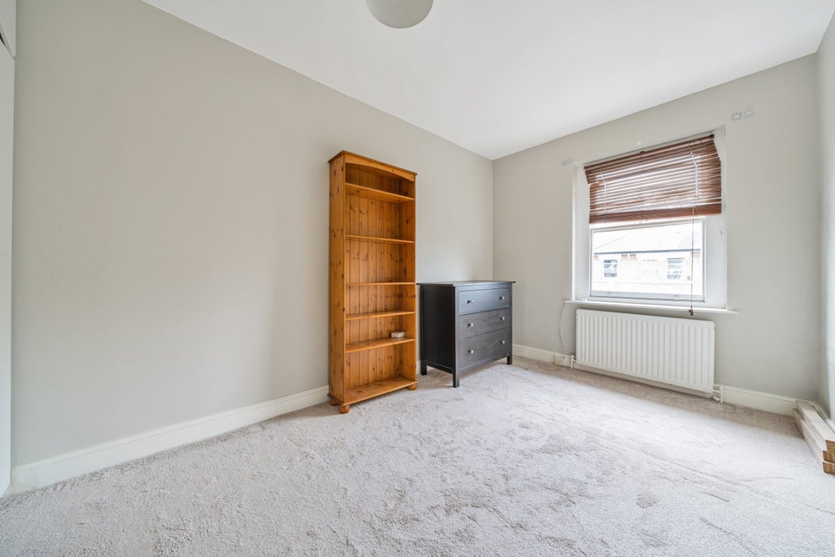 Flat Penford Street in Greater London