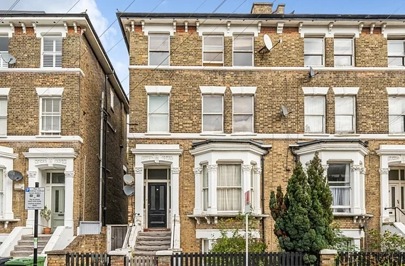 Flat Penford Street in Greater London