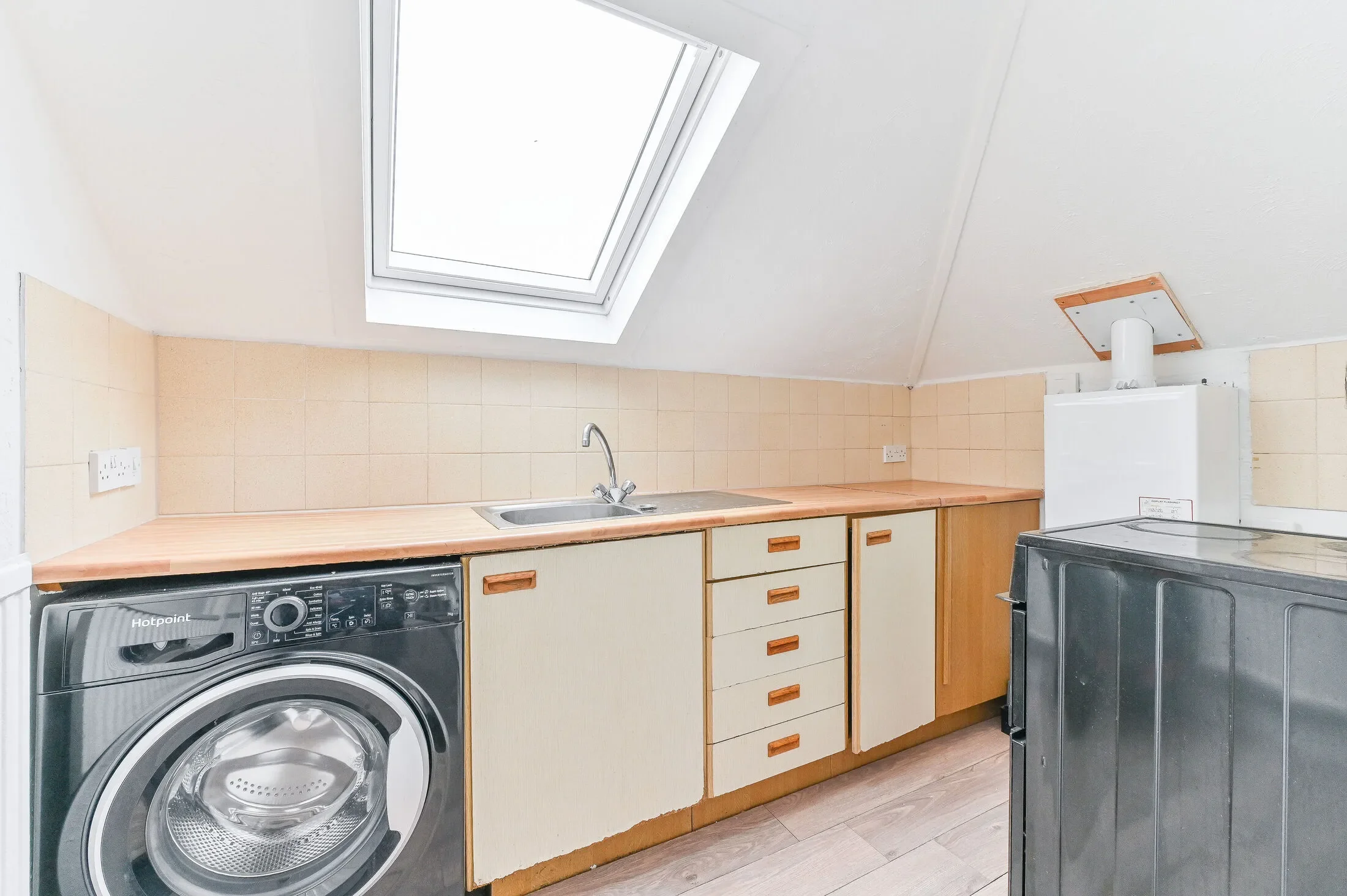 Flat Thornhill Road in Greater London