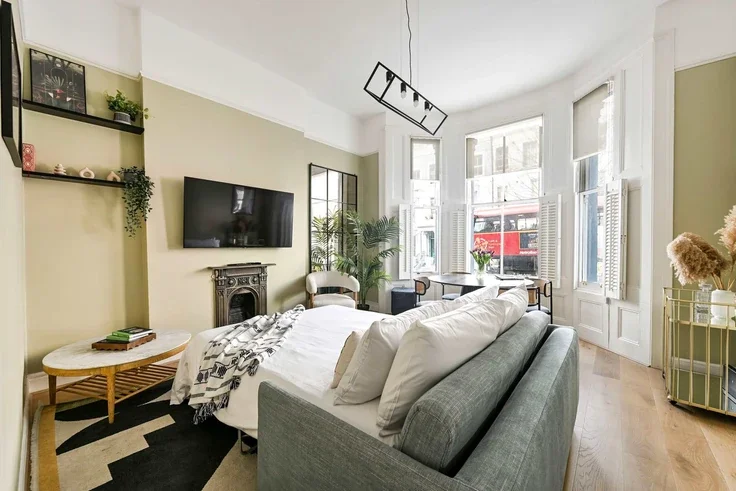 Flat Westbourne Park Road in Greater London