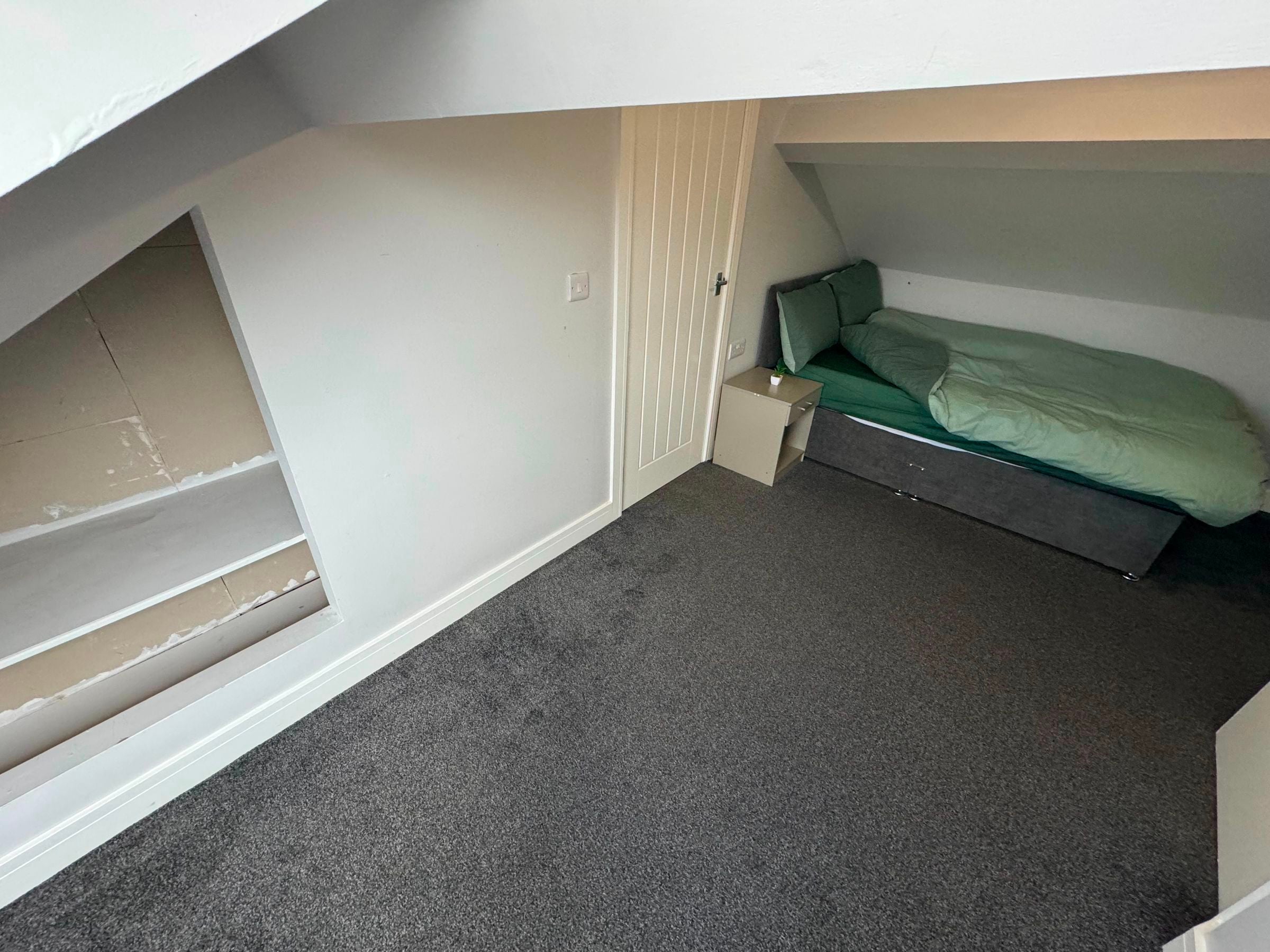Room Victoria Road in Doncaster