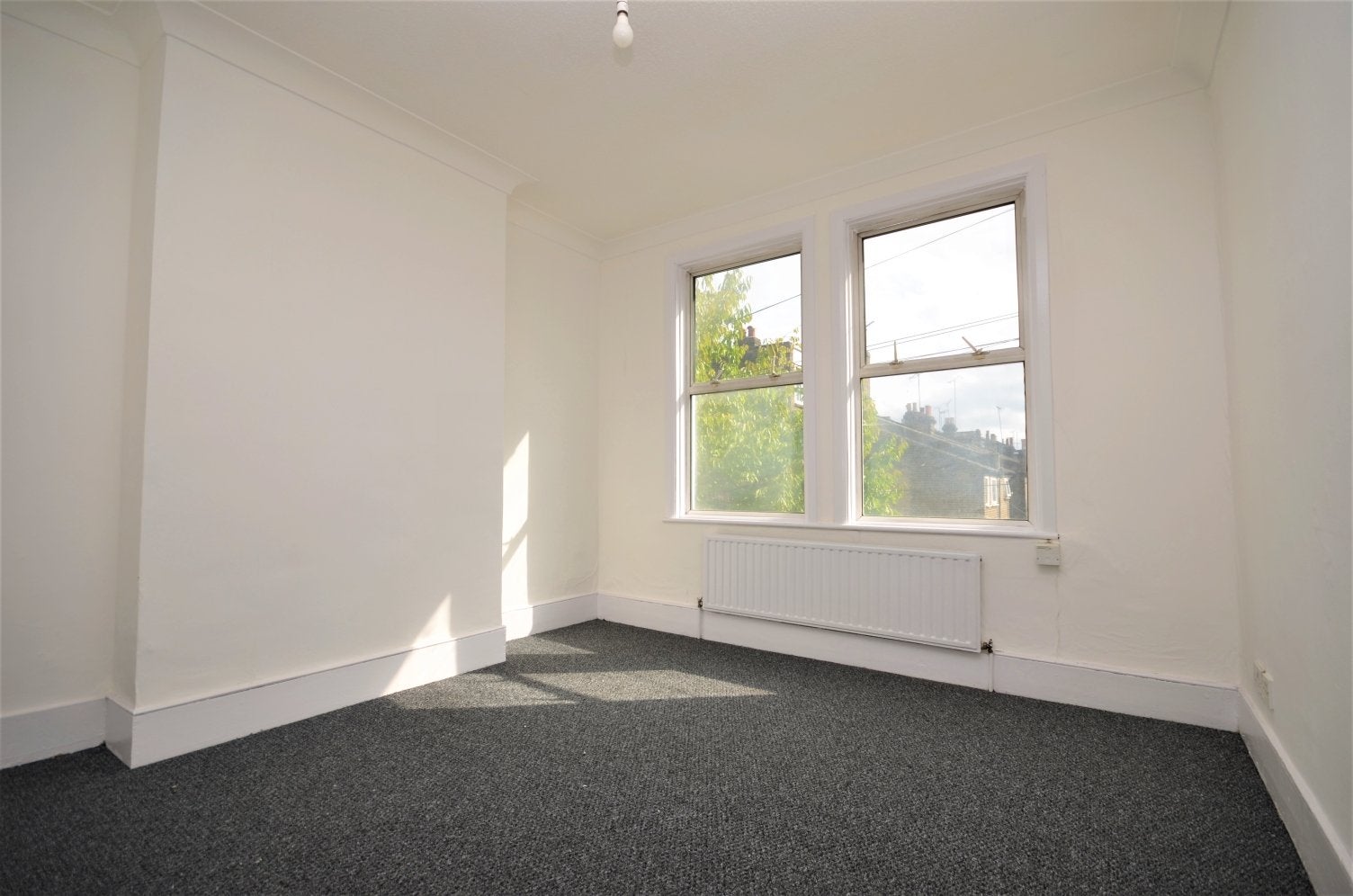 Flat Gurdon Road in Greater London
