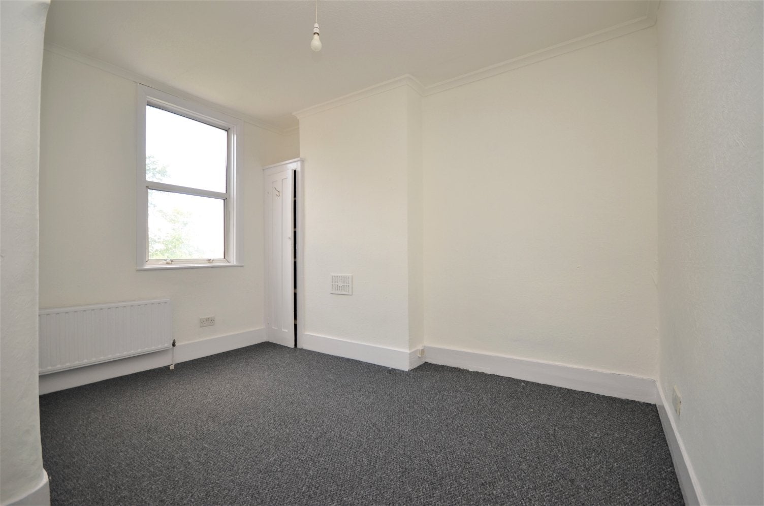 Flat Gurdon Road in Greater London