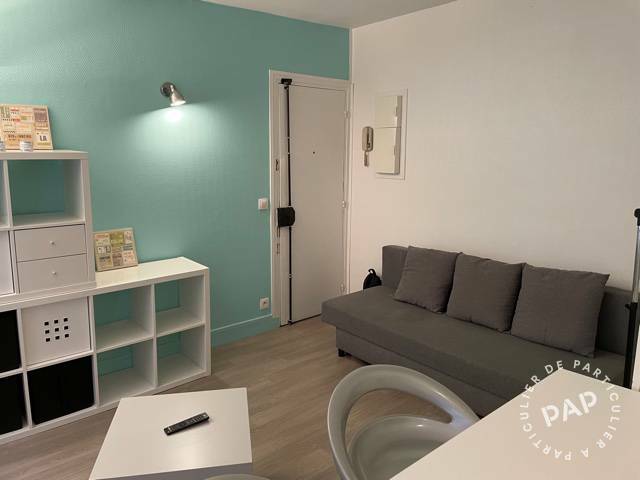 Room Rue Brochant in Paris