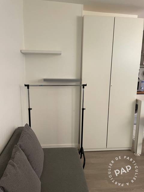 Room Rue Brochant in Paris