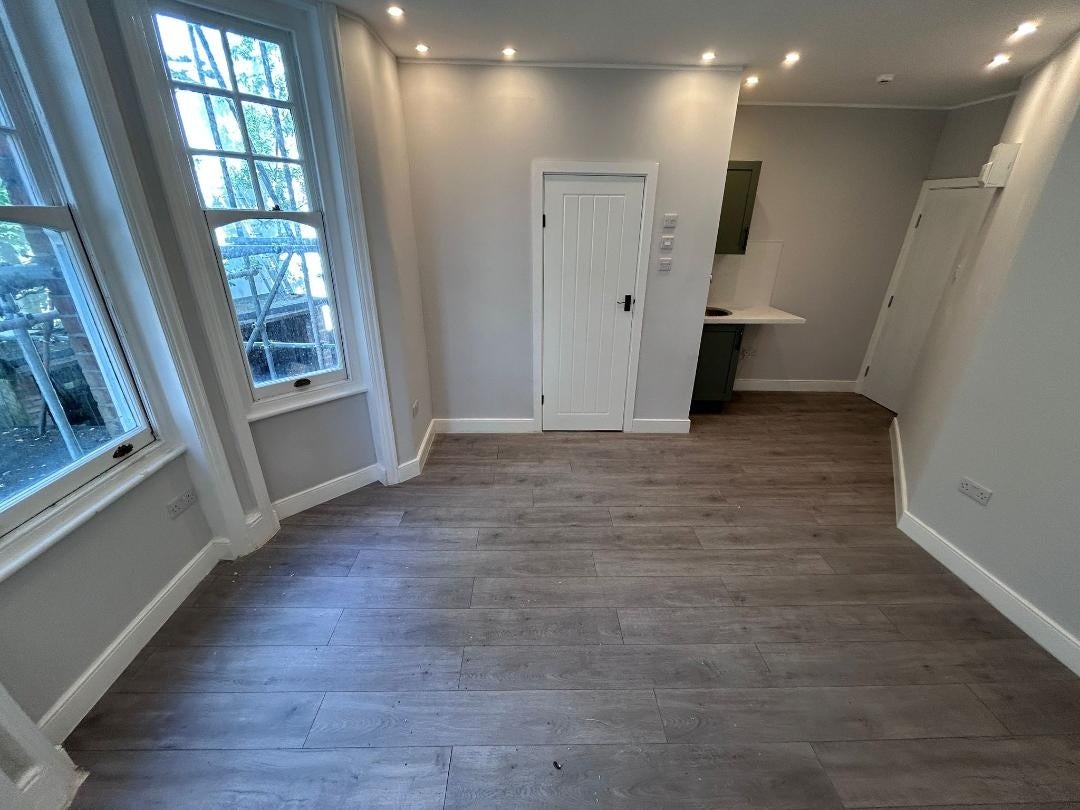 Room Fortis Green Road in Greater London