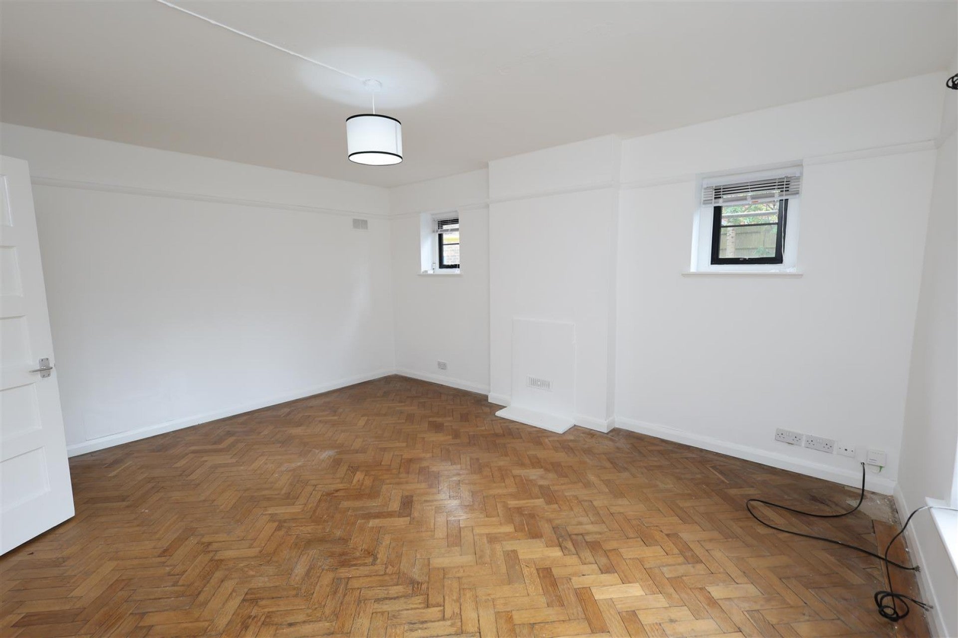 Flat Pembroke Road in Sevenoaks