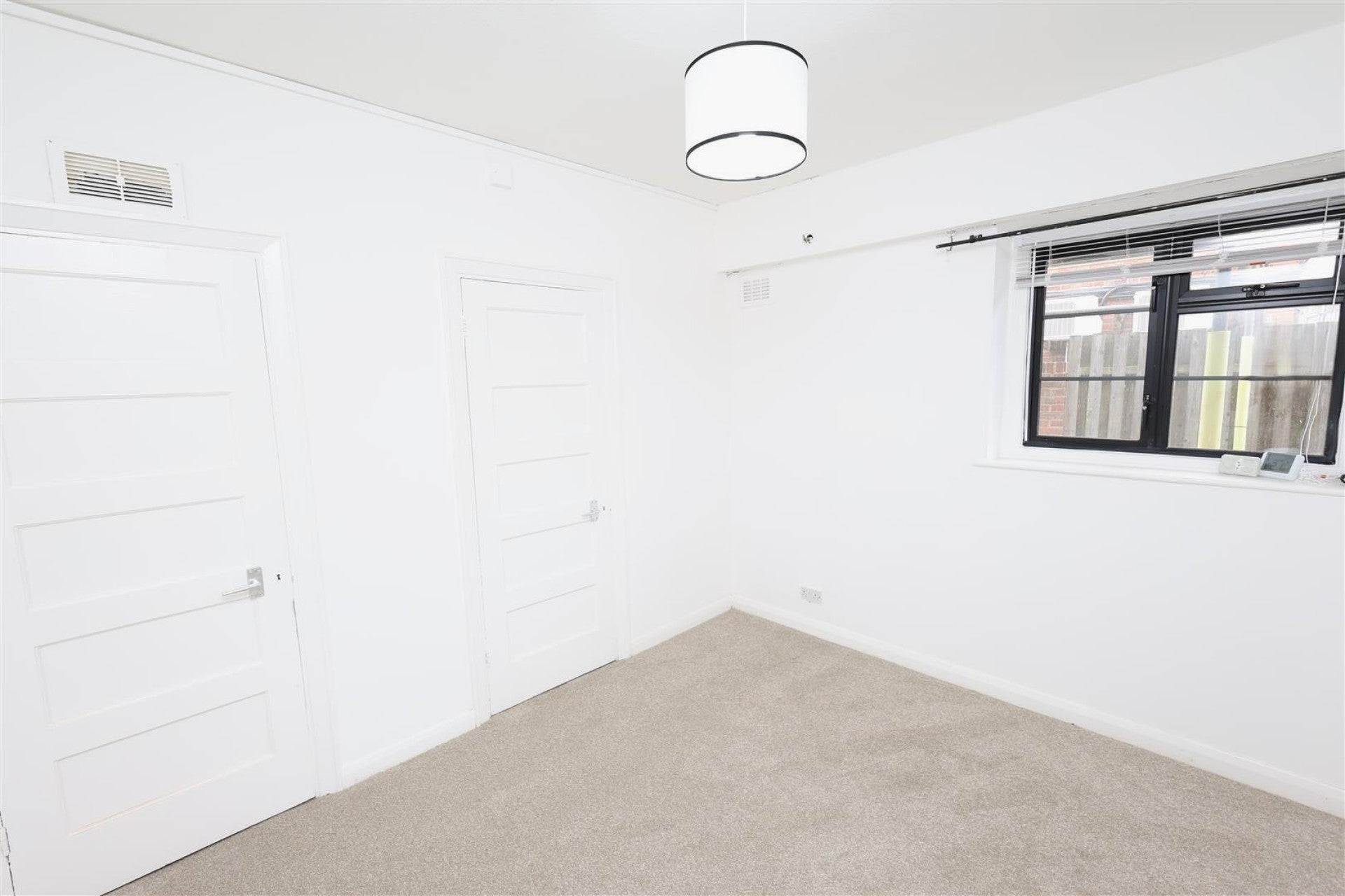 Flat Pembroke Road in Sevenoaks