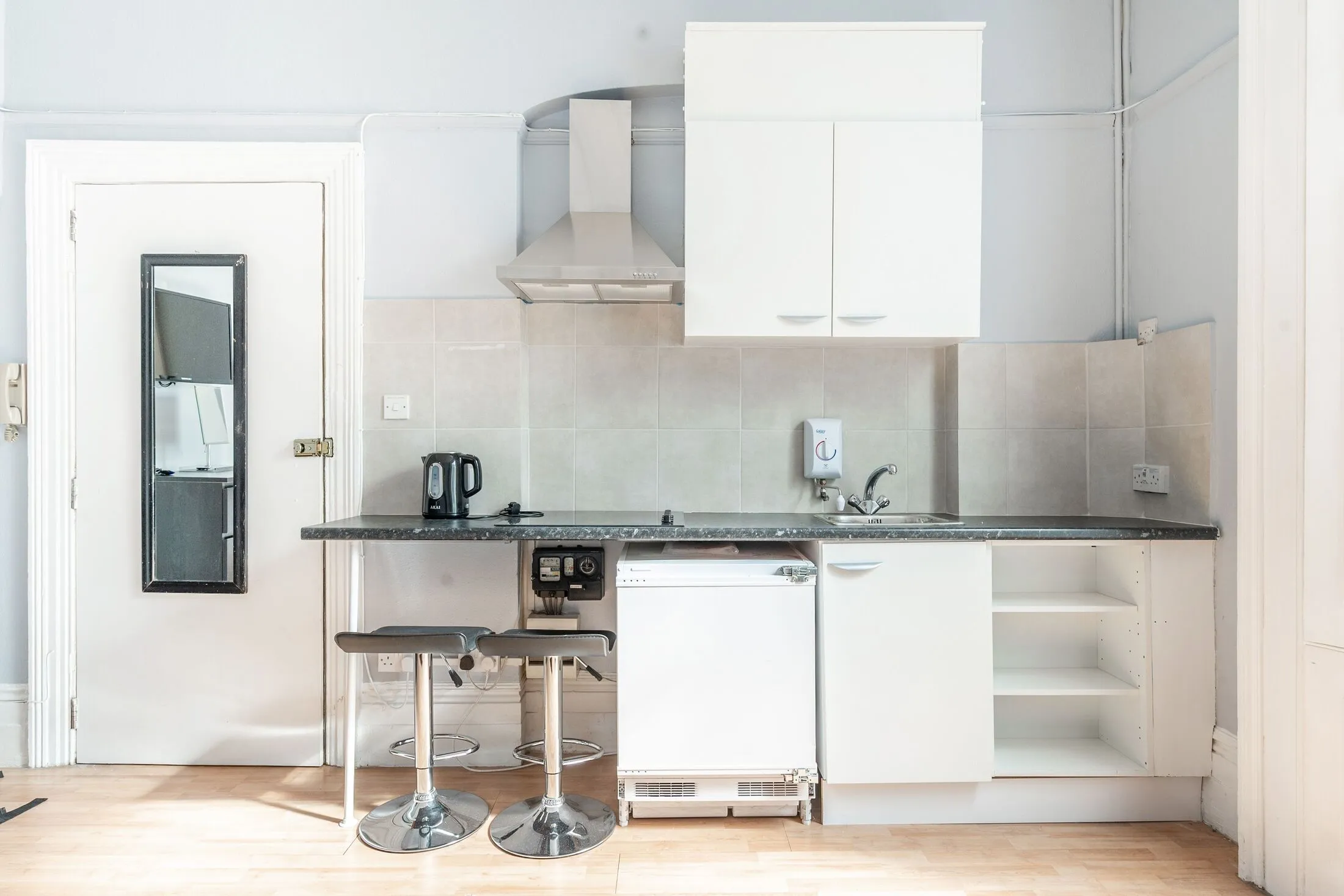 Flat Marloes Road in Greater London