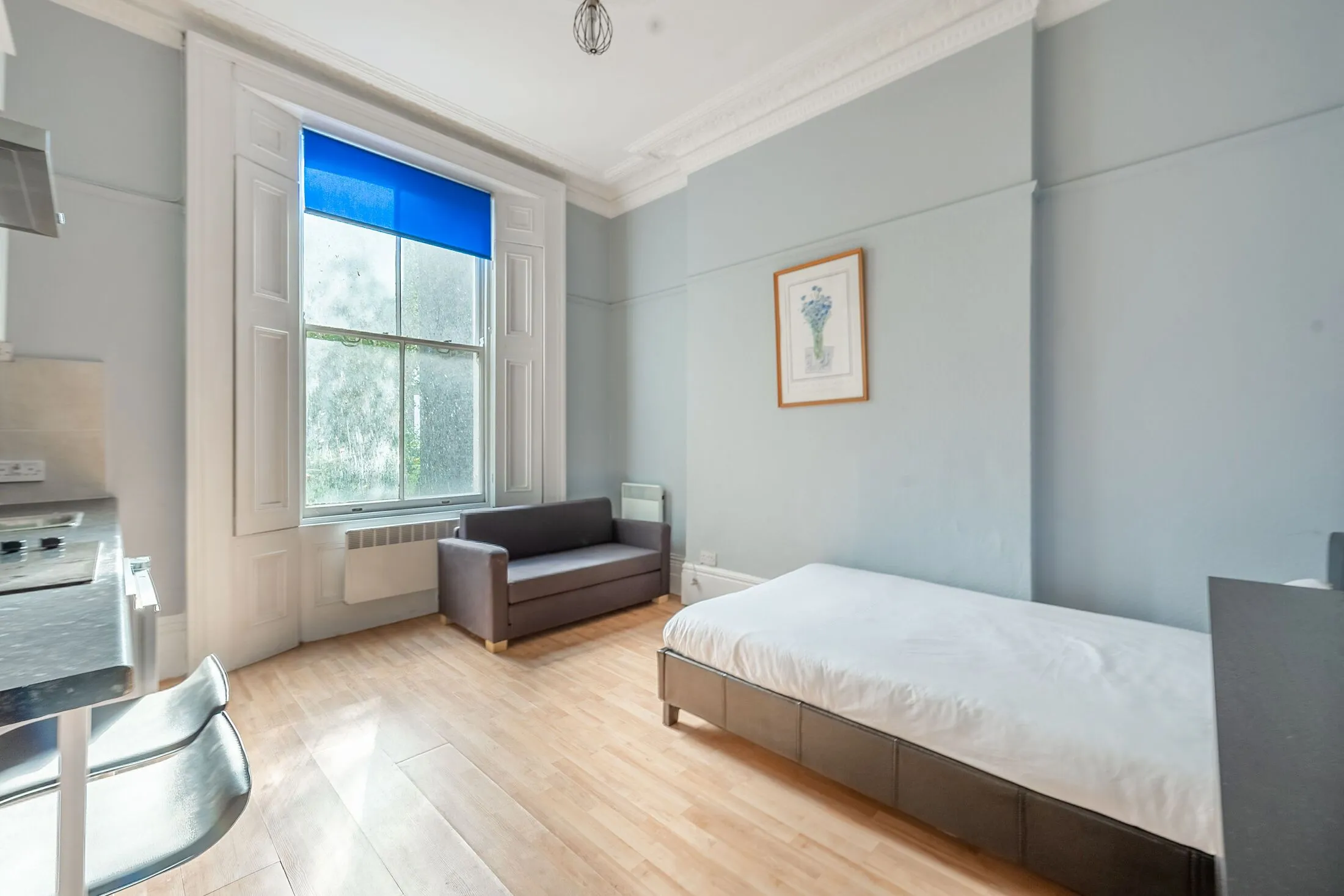 Flat Marloes Road in Greater London