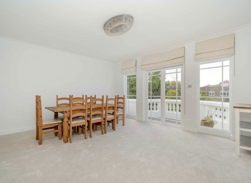 Flat Holland Park in Greater London
