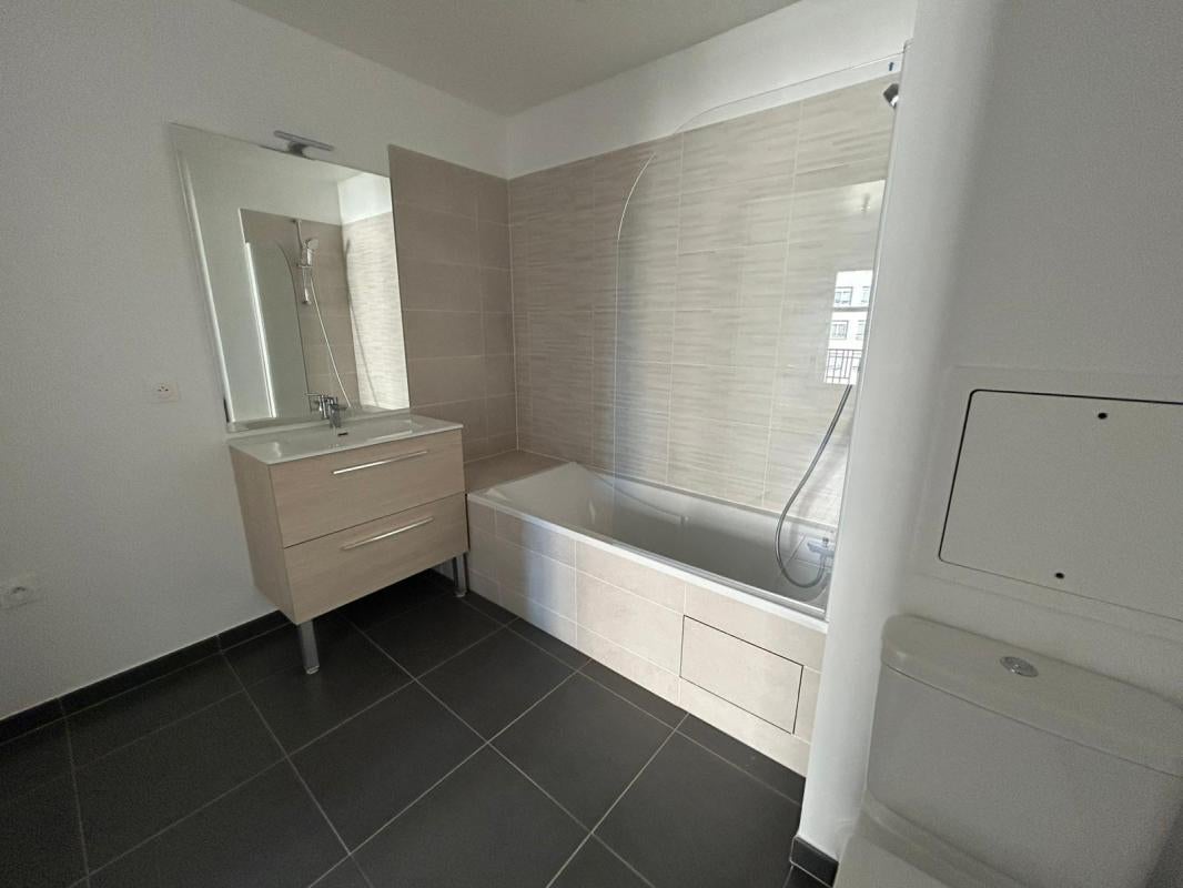 Appartement Rue Aristide Briand / Rue Paul et Camille Thomoux à Villemomble