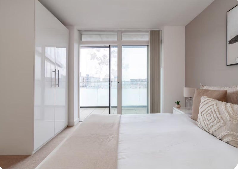 Room Peartree Way in Greater London