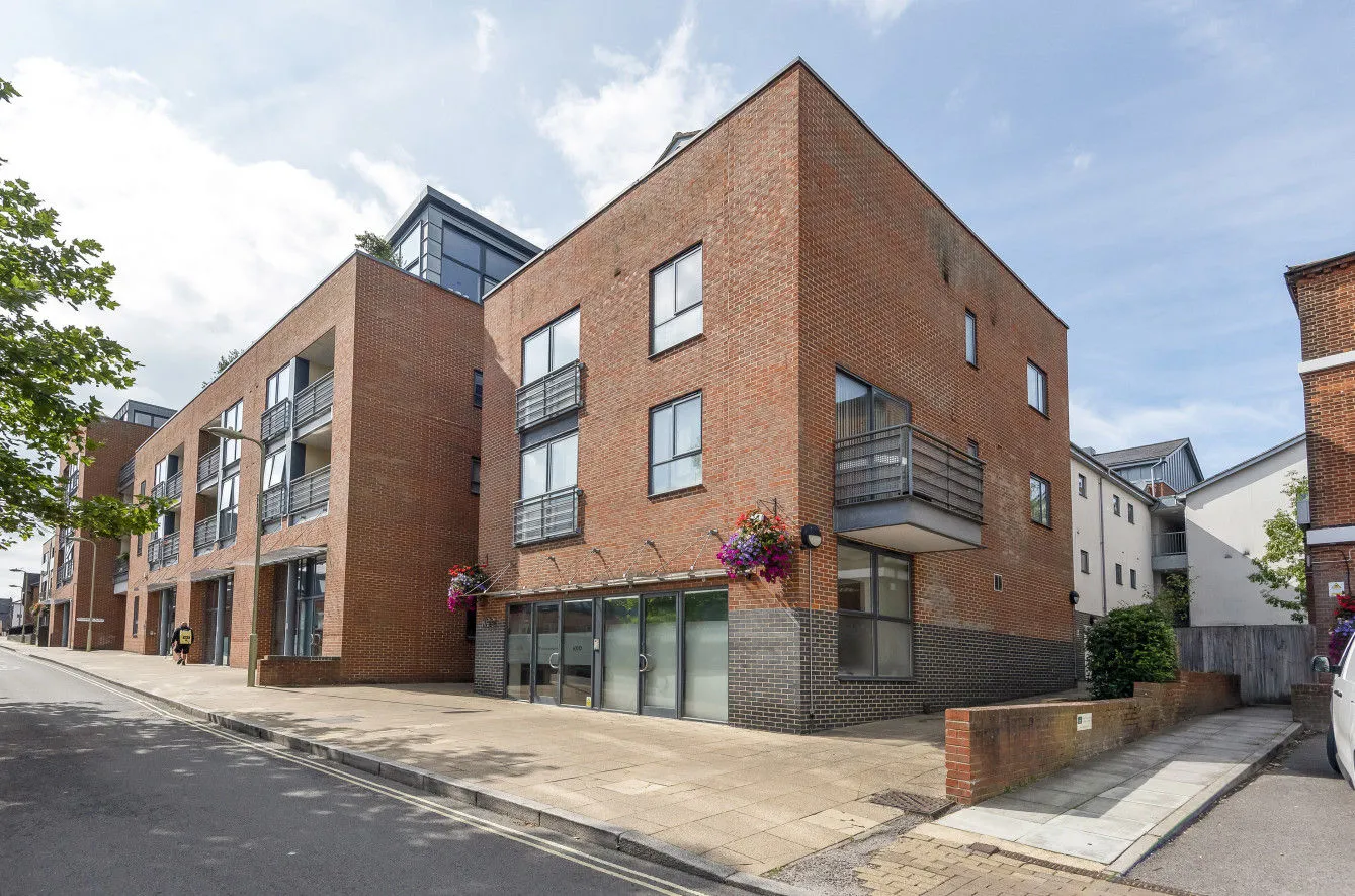 Flat Belgarum Place in Winchester
