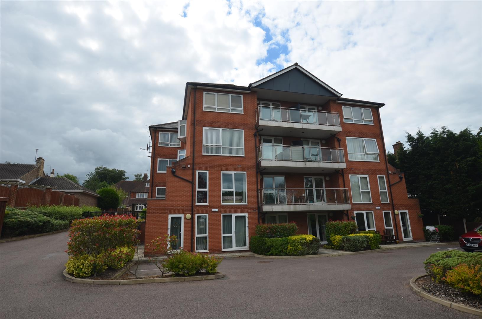 Flat Louvain Road in Derby