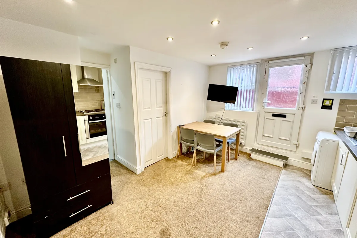 Flat Vinery Mount in Leeds