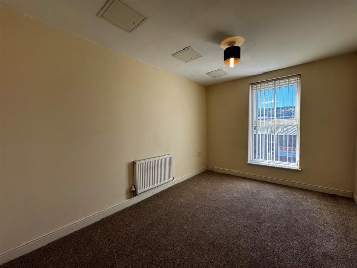 Flat Westbury Street in Calderdale