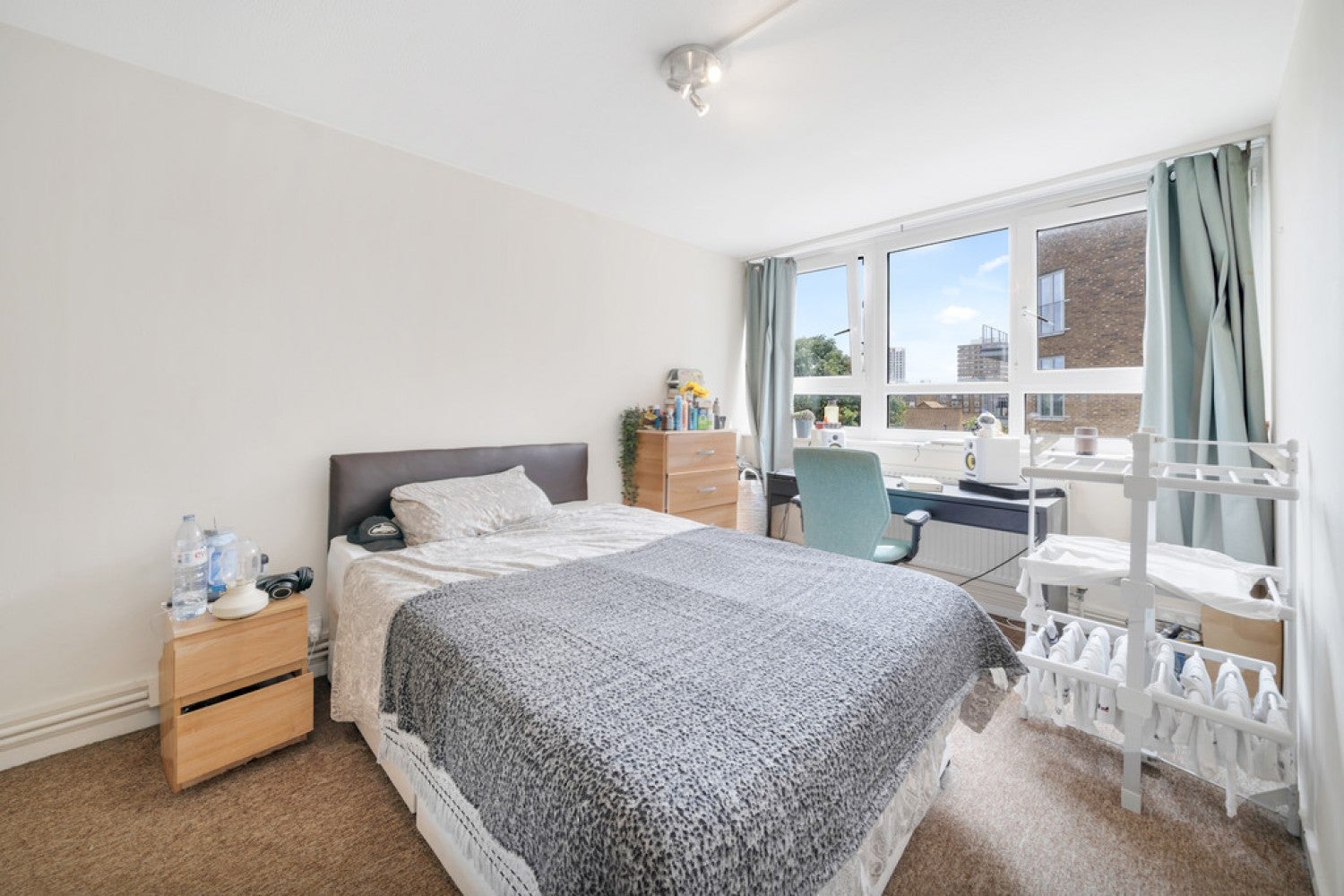 Flat York Road in Greater London