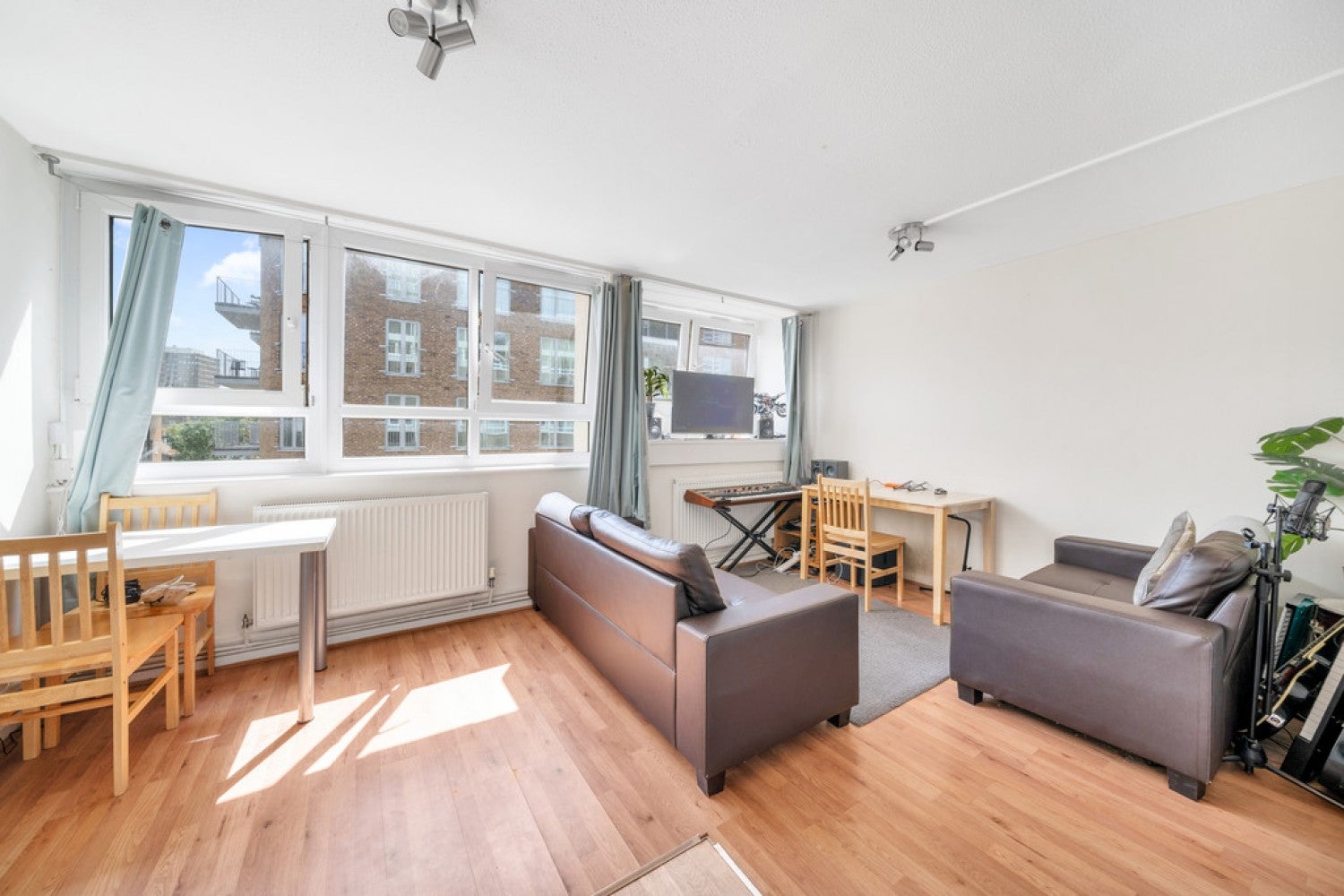 Flat York Road in Greater London