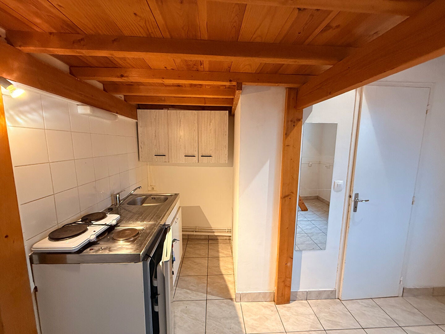 Flat Rue de la Maison Carrée in Nîmes