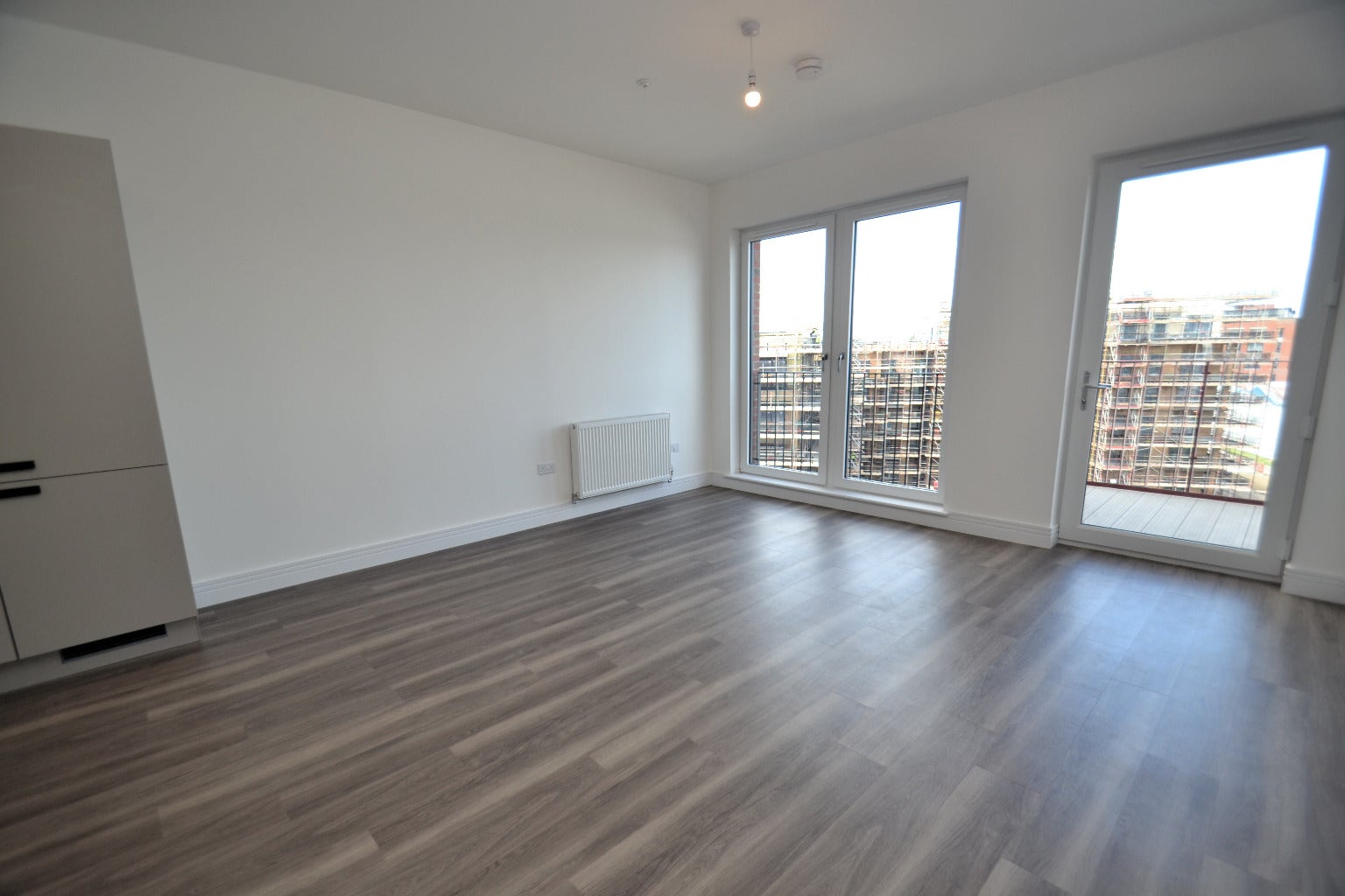 Flat Earlspark Avenue in Glasgow