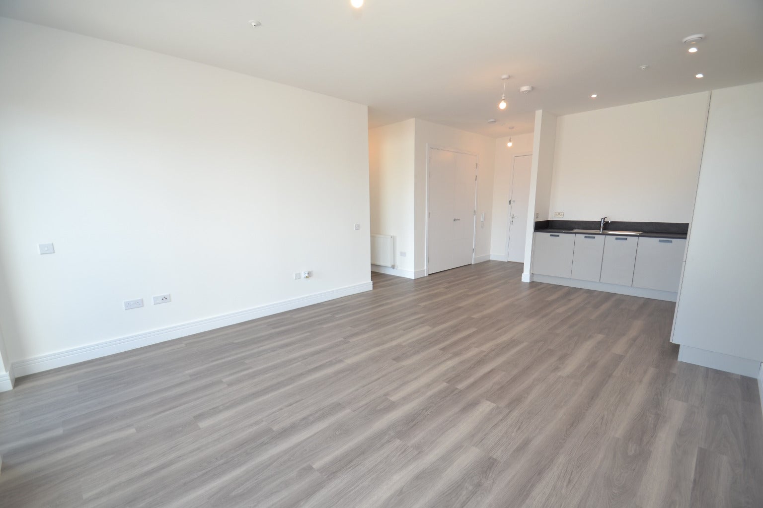 Flat Earlspark Avenue in Glasgow