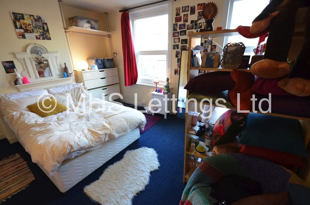 Flat Back Hessle Mount in Leeds
