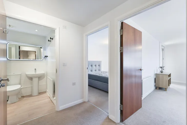 Flat St. Pancras Way in Greater London