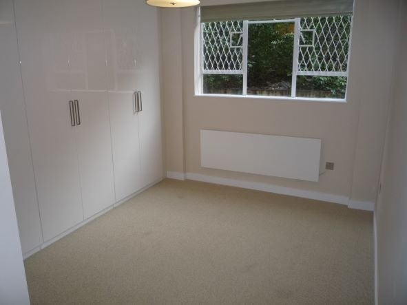 Flat Langland Gardens in Greater London