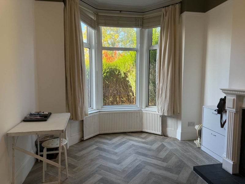Room Compton Street in Chesterfield