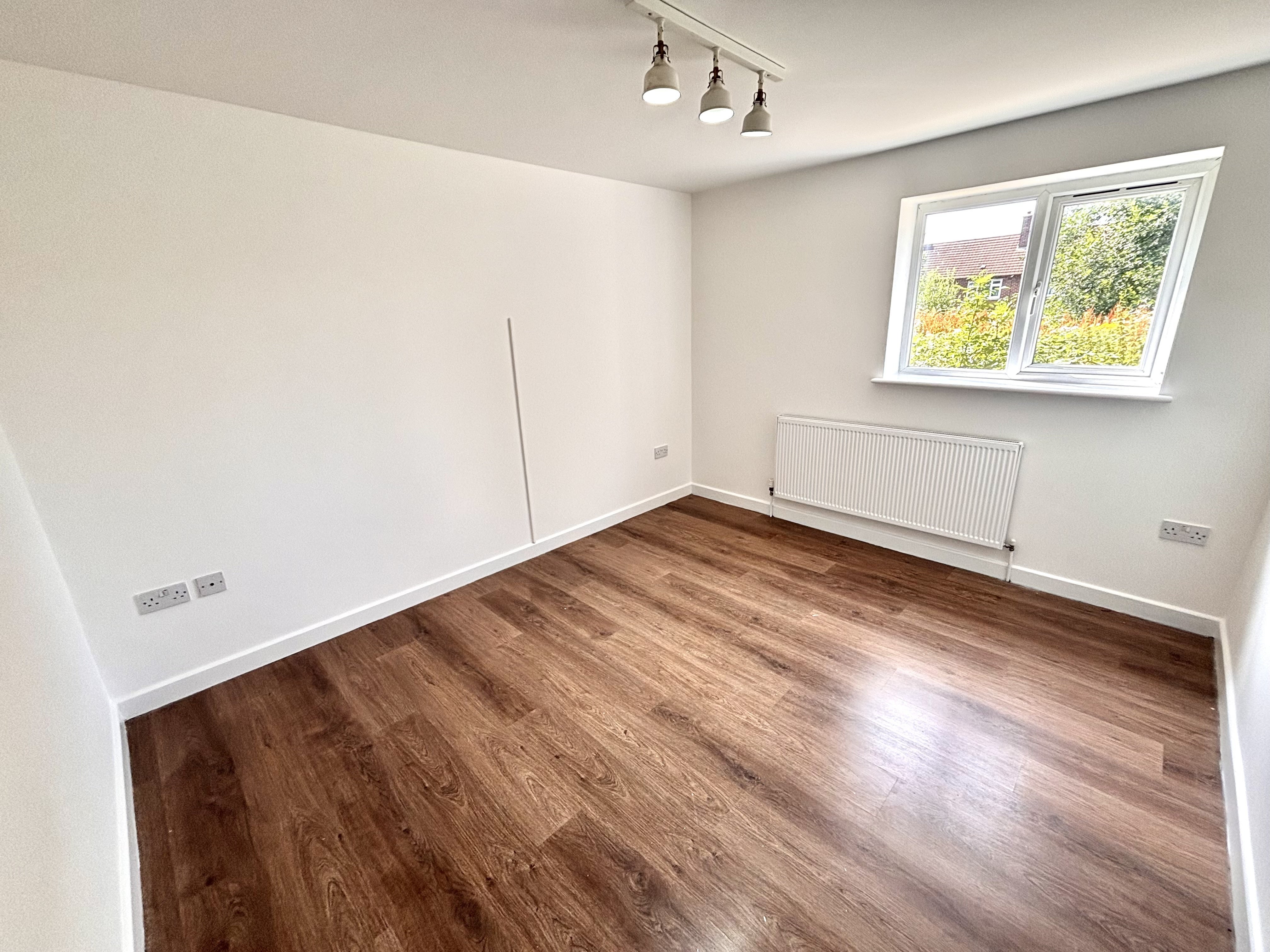 Flat Rotherham Road in North East Derbyshire