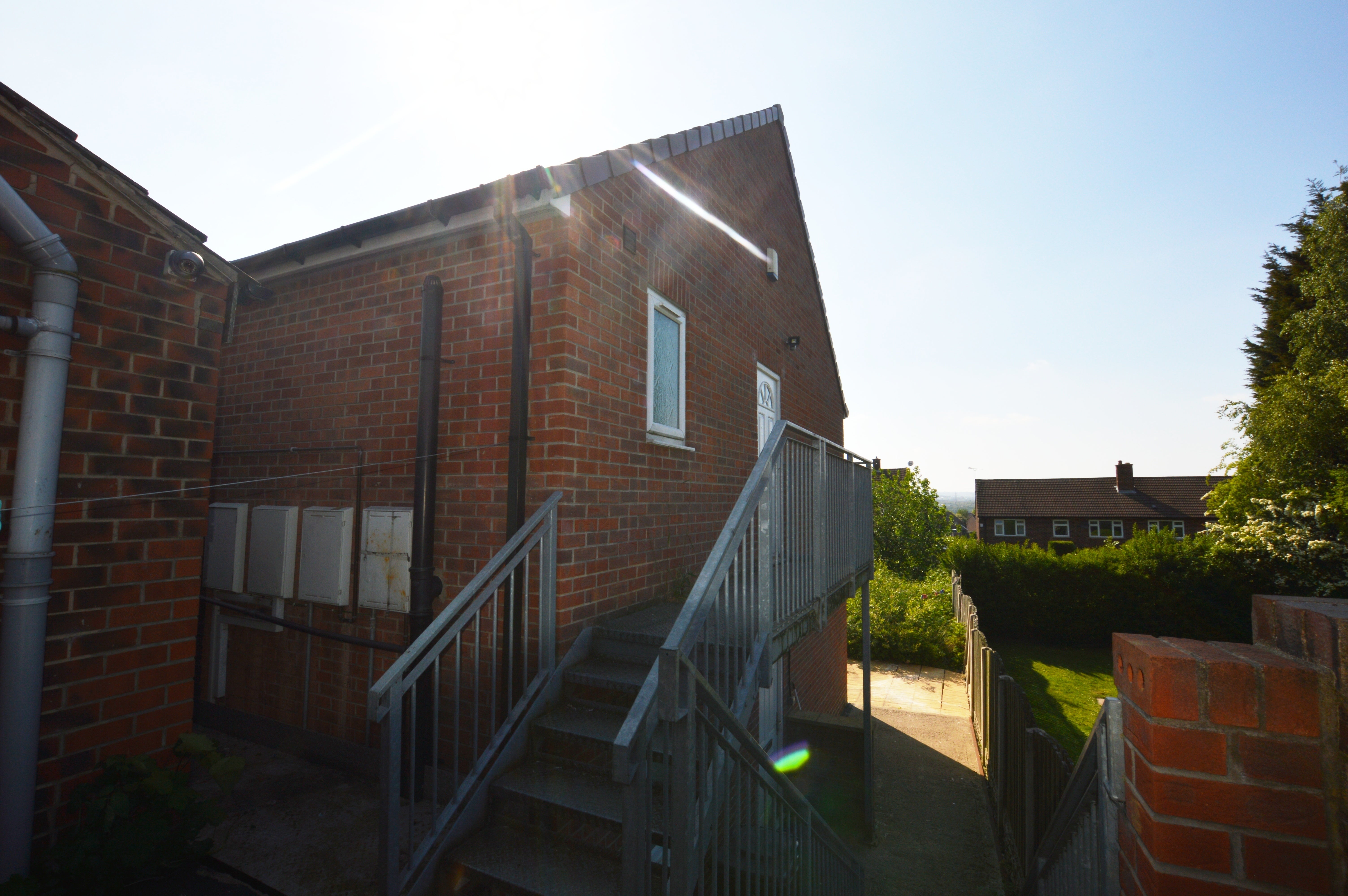 Flat Rotherham Road in North East Derbyshire