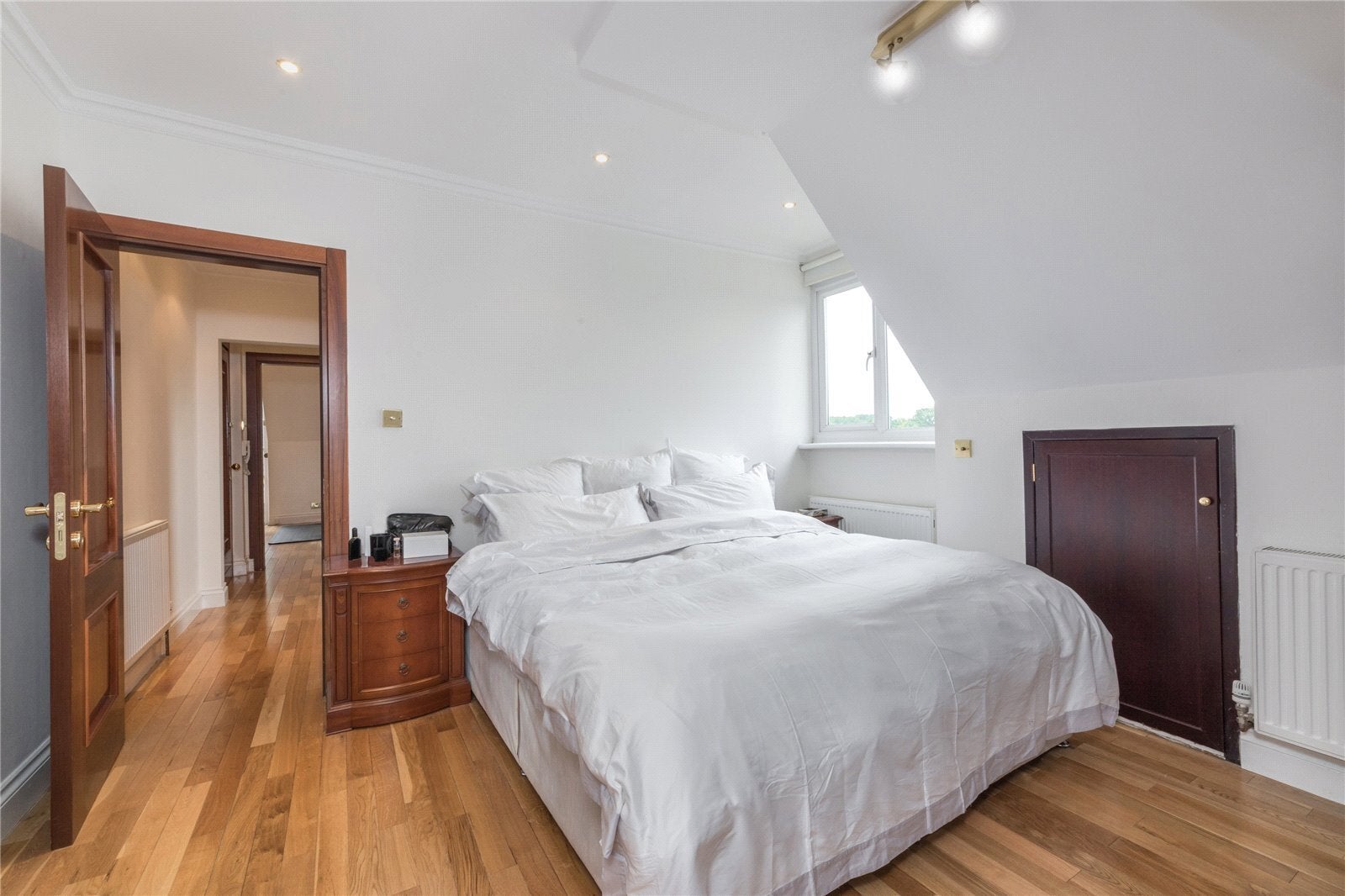 Flat Redington Road in Greater London