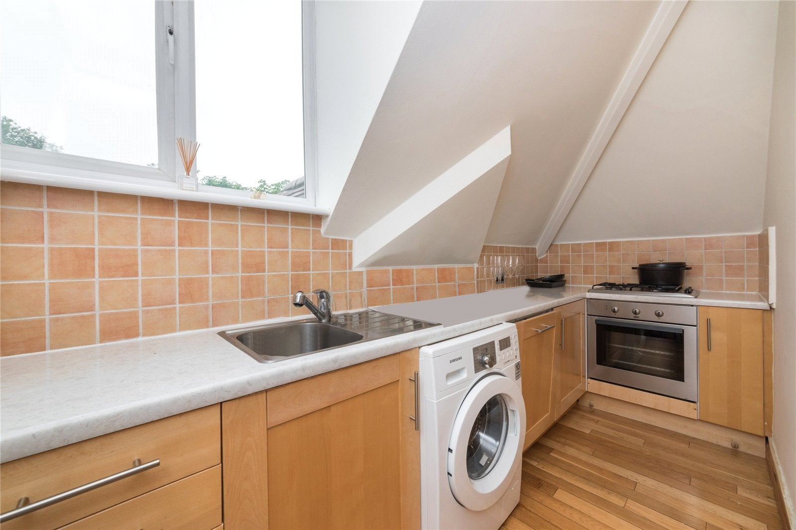 Flat Redington Road in Greater London