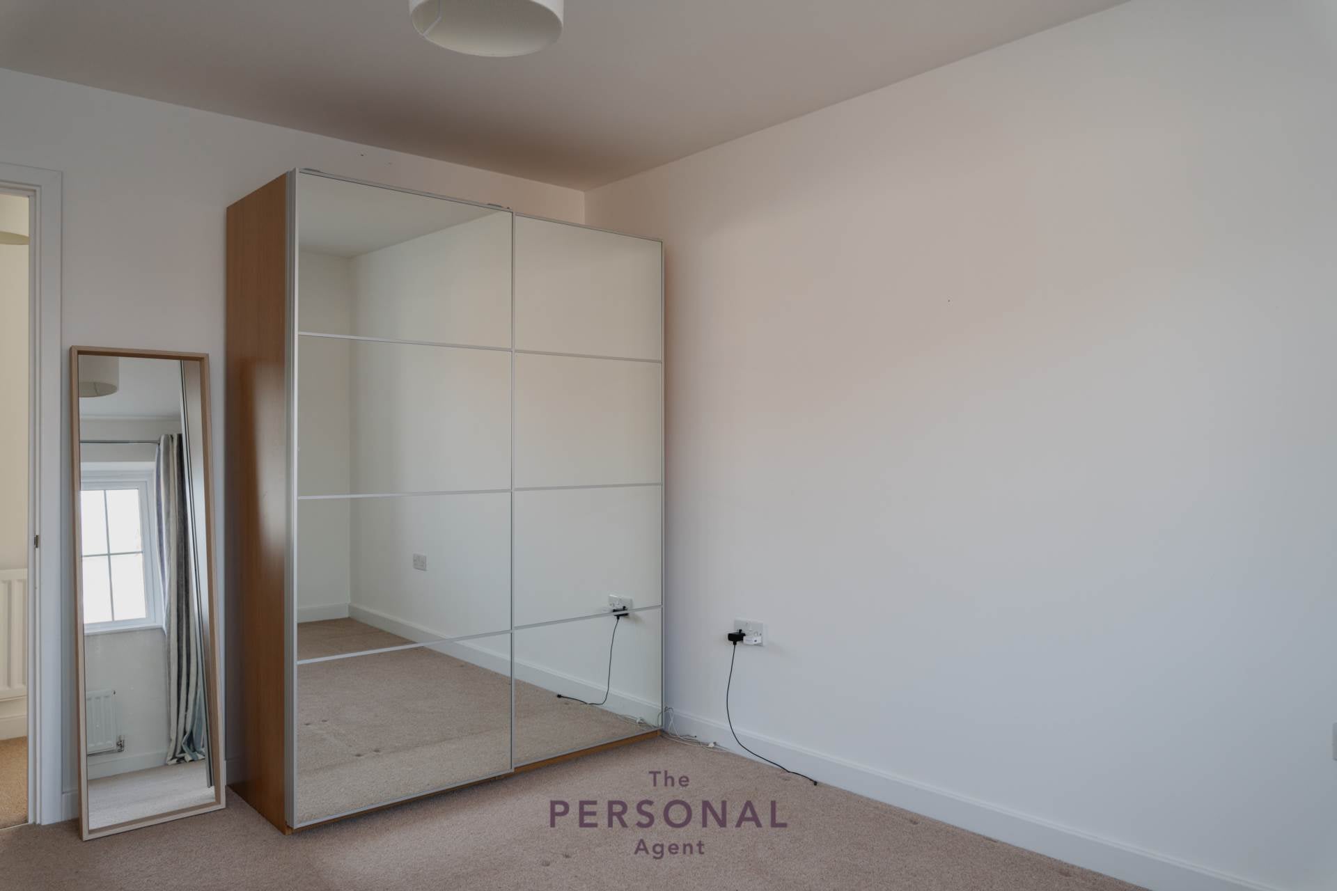Flat Hayton Crescent in Reigate and Banstead