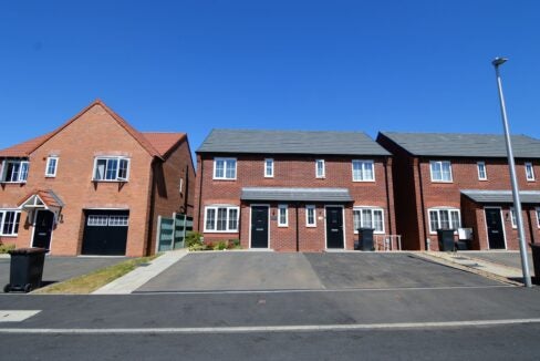 House Romulus Way in Nuneaton and Bedworth