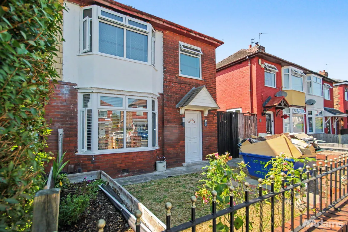 House Blundell Road in Widnes