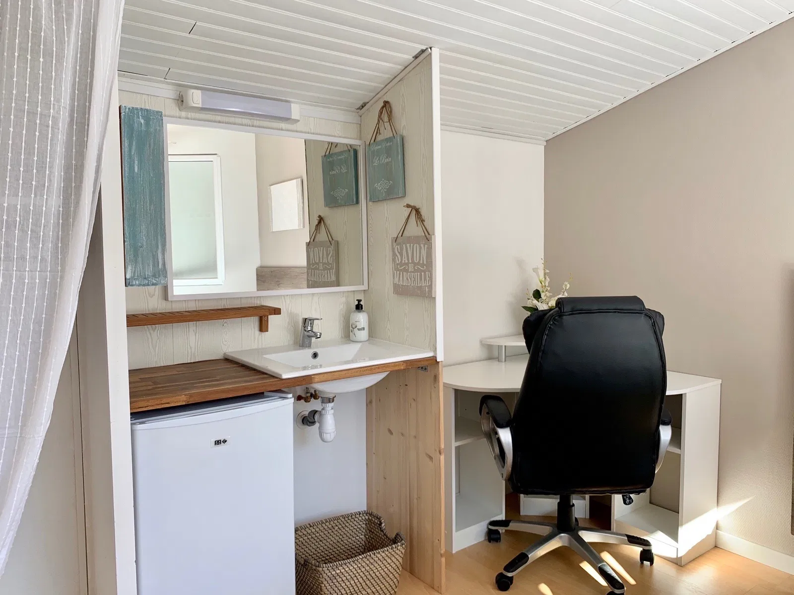 Room Rue Henri de Turenne in Perpignan
