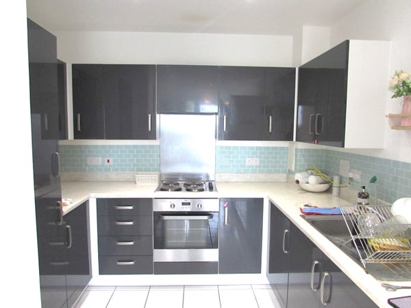 Flat Ladysmith Road in London