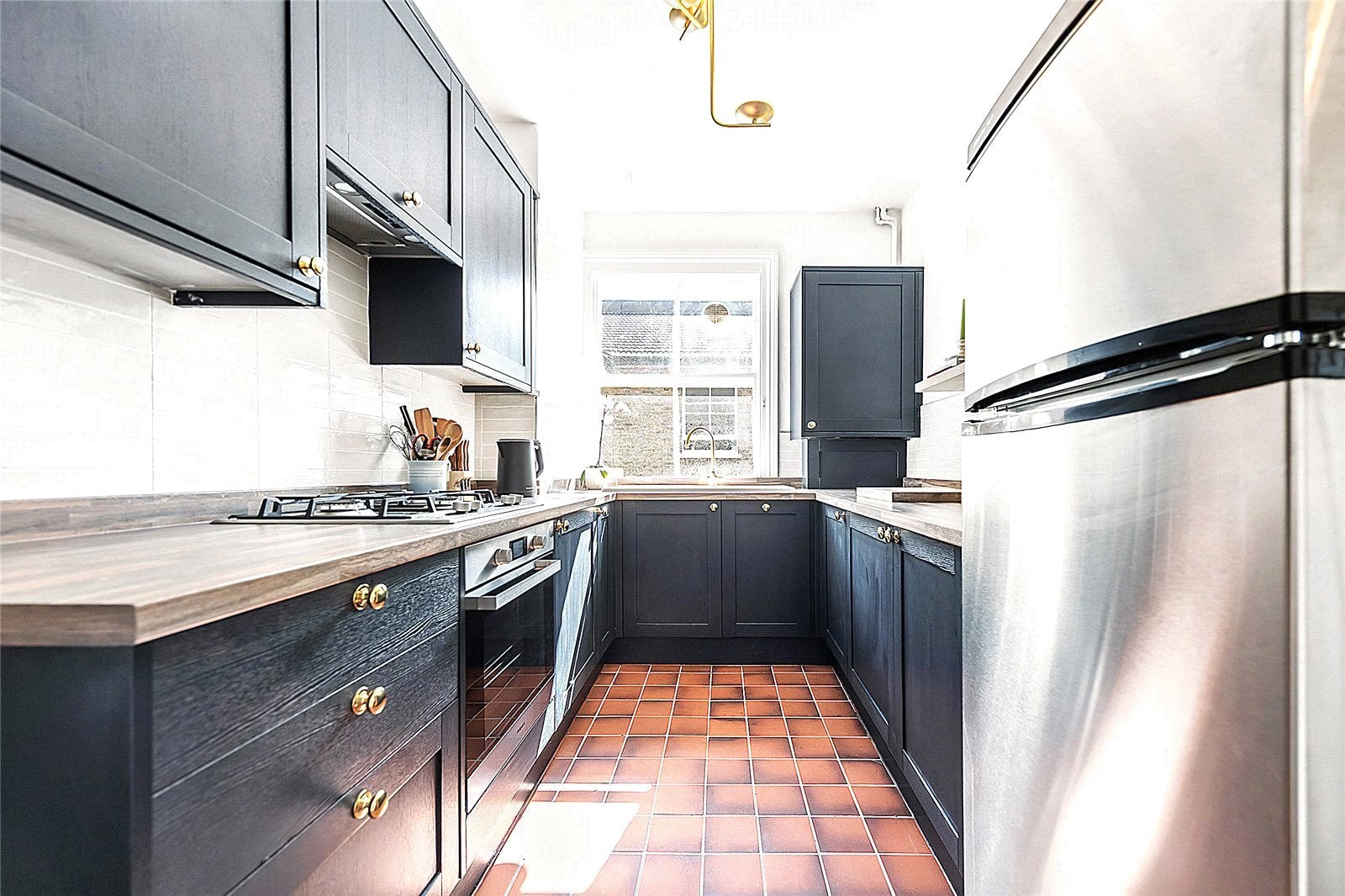 Flat Tierney Road in Greater London