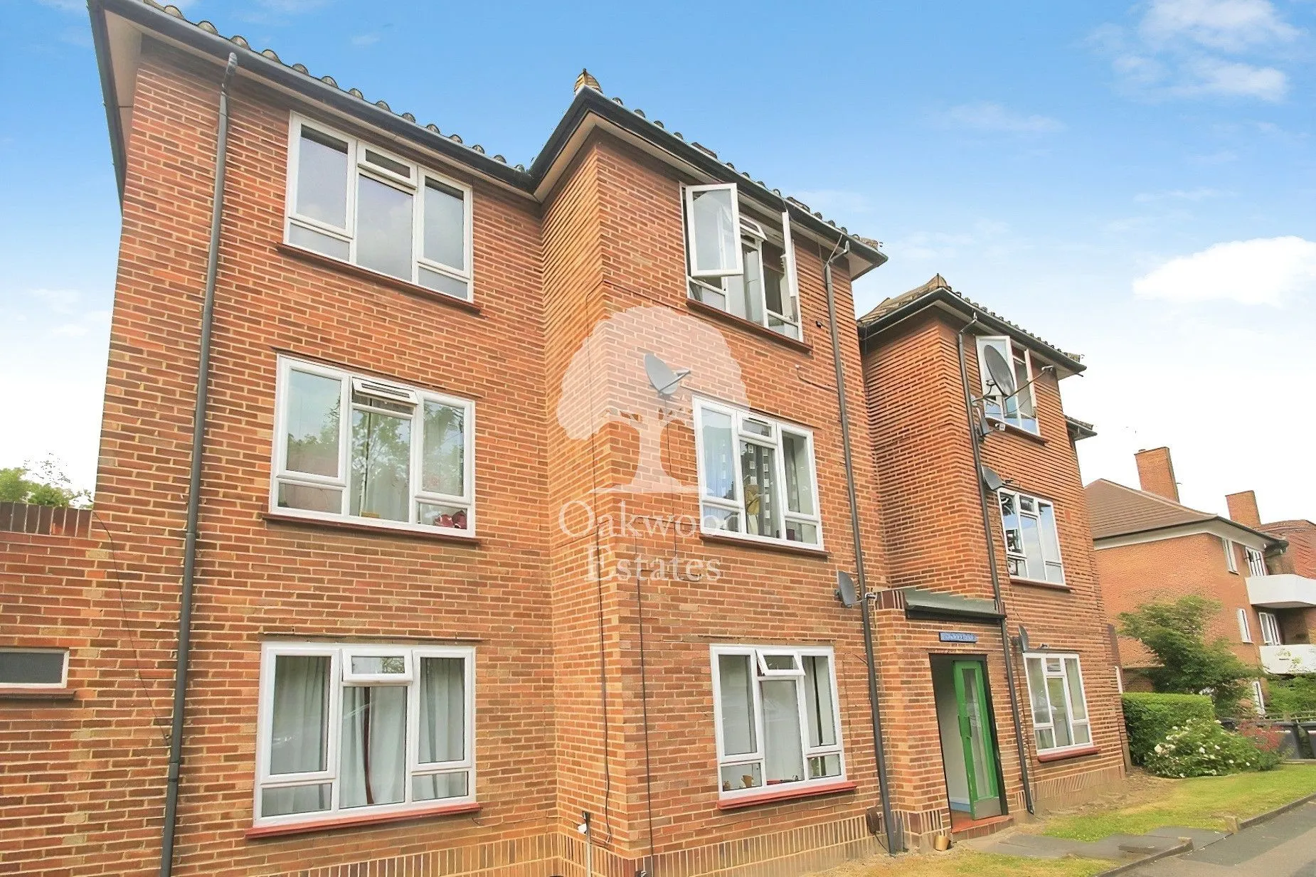 Flat Courtlands in Maidenhead